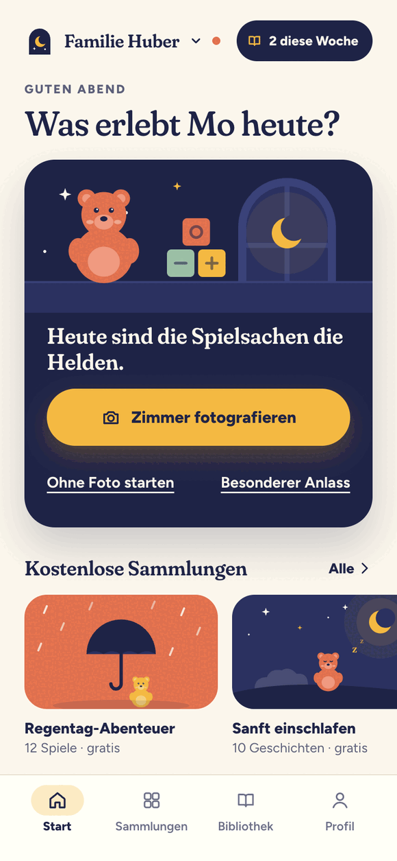 Startbildschirm der App Geschichtenzimmer: „Was erlebt Mo heute?“ mit dem Knopf „Zimmer fotografieren“ und kostenlosen Sammlungen.